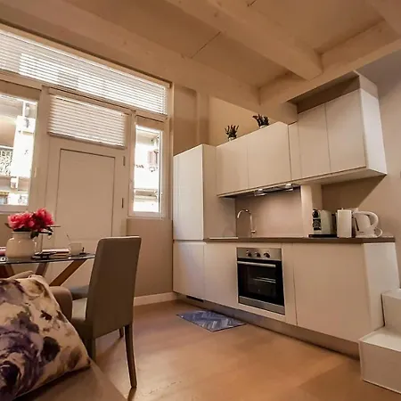 Joivy Sophisticated 2 Bedroom Loft For 4 Daire Milano